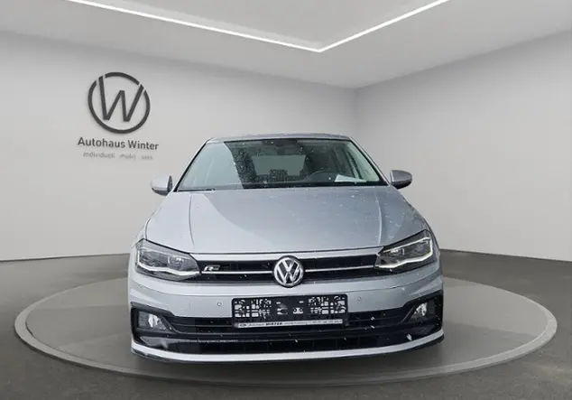 Angebotsdetails Volkswagen Polo VI 1,0 TSI Highline R-Line Silber (Reflexsilber Metallic)
