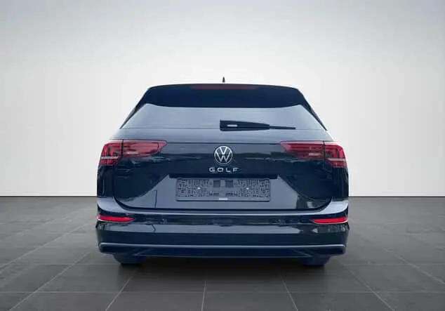 Angebotsdetails Volkswagen Golf Golf Variant Life 2,0 l TDI SCR 110 kW (150 PS) 7-Gang-Doppelkupplungsgetriebe Grenadillschwarz Metallic