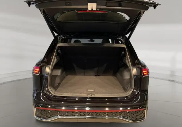 Angebotsdetails Volkswagen Tiguan 1.5 eTSI R-Line ++sofort verfügbar++ Deep black perleffekt