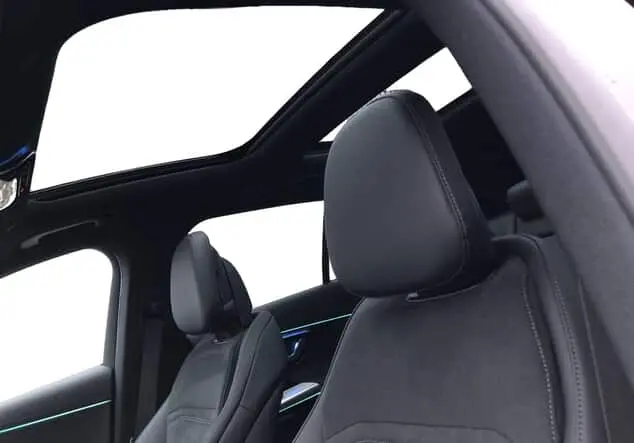 Angebotsdetails Mercedes-Benz E 220 d 4MATIC T-Modell Night Paket Schwarzlack obsidianschwarz