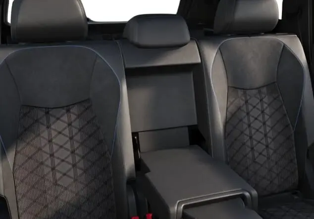 Angebotsdetails Volkswagen Tayron Volkswagen Tayron R-Line 2.0 TSI 195 kW (265 PS) 7-Gang-DSG 4MOTION Cipressino-Grün Metallic