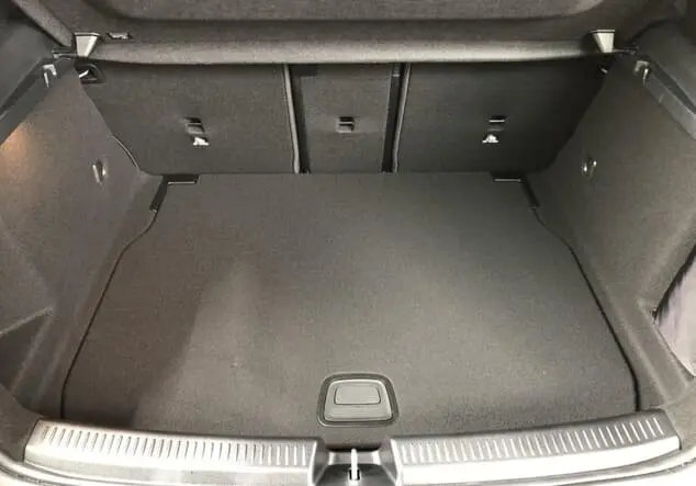 Angebotsdetails Mercedes-Benz A 180 ++sofort verfügbar++ Graulack mountaingrau