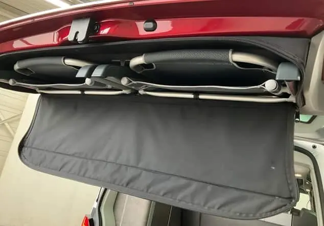 Angebotsdetails Volkswagen California T6.1 California OCEAN 2.0TDI 204PS NP.112T 4M ACC.AHK.STHZG.NAVI+VC.DCC.MARKISE Silber / Rot