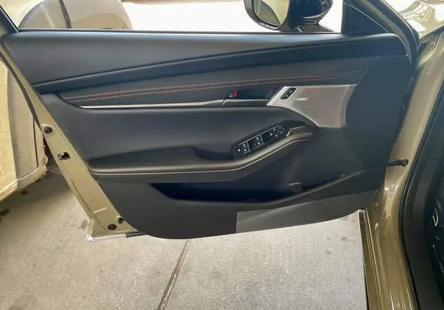 Angebotsdetails Mazda 3 3 140PS AUTO NAGISA*BOSE*TEILLEDER zircon sand