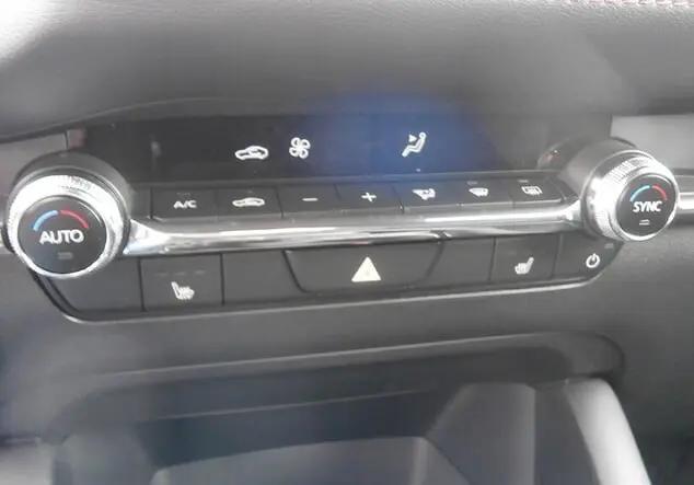 Angebotsdetails Mazda 3 2.5L e-SKYACTIV G 140PS 6AT HOMURA Machine Gray