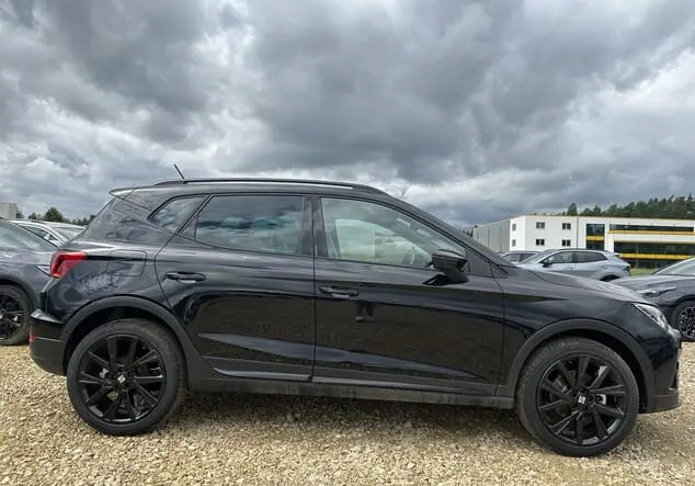 Angebotsdetails Seat Arona Seat Arona FR Black Edition 1.5 TSI 110 kW (150 PS) 7-Gang-DSG Midnight Schwarz Metallic