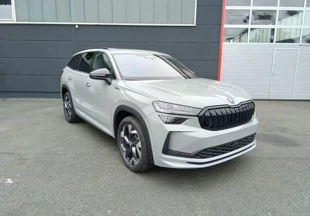 Angebotsdetails Skoda Kodiaq Skoda Kodiaq Sportline 2.0 TDI 142 kW (193 PS) 7-Gang-DSG Stahl Grau