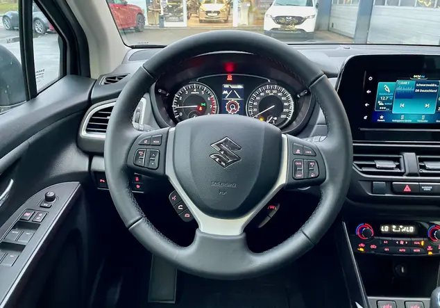 Angebotsdetails Suzuki S-Cross Titan Dark Gray Pearl Metallic