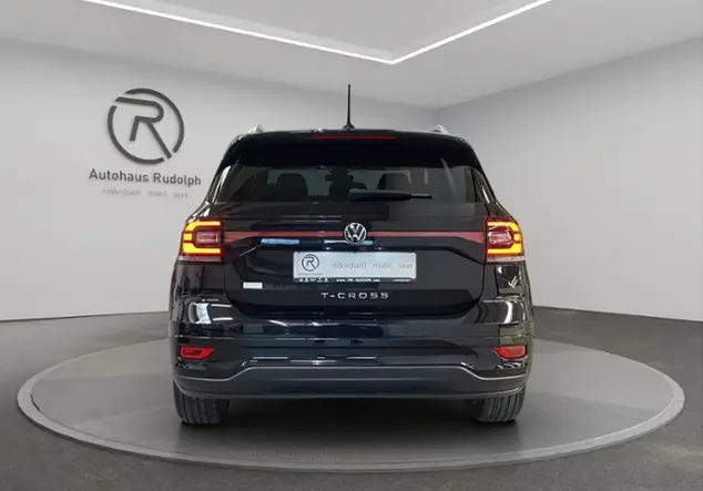 Angebotsdetails Volkswagen T-Cross 1.5 TSI R-Line / RFK Schwarz (Deep Black Perleffekt)