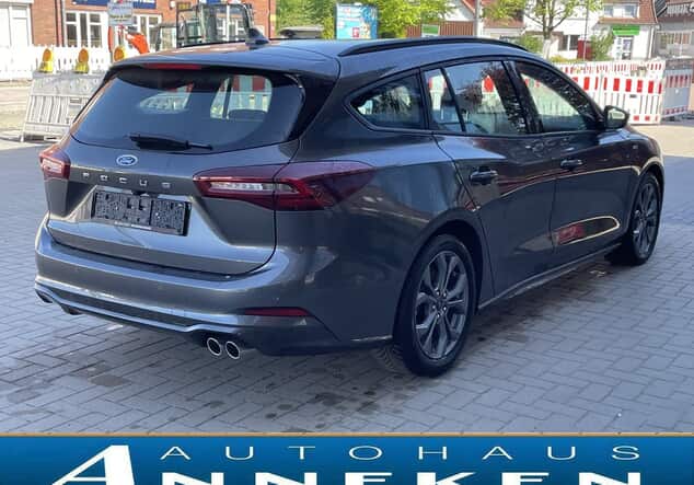 Angebotsdetails Ford Focus Turnier 1.5 EcoBlue ST-Line*Automatik* Magnetic-Grau (Metallic)