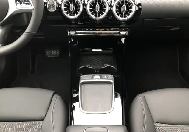 Angebotsdetails Mercedes-Benz CLA 180 Shooting Brake ++verfügbar ab 24.09.2025++ weiss unilack polarweiss