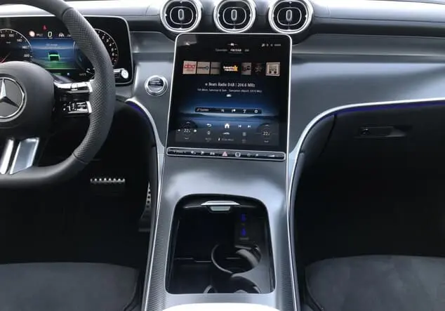 Angebotsdetails Mercedes-Benz GLC 300 e 4MATIC mit EQ Hybrid ++sofort verfügbar++ Manufaktur lack manufaktur alpingrau uni