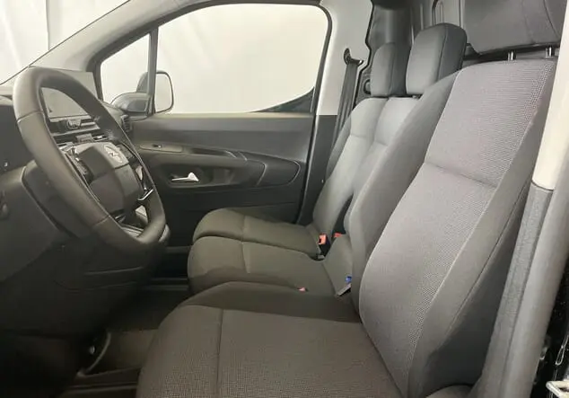 Angebotsdetails Opel Combo Opel Combo Cargo L1 mit normaler Nutzlast 1.5 Diesel 75 kW (102 PS) 6-Gang Karbon Schwarz Metallic