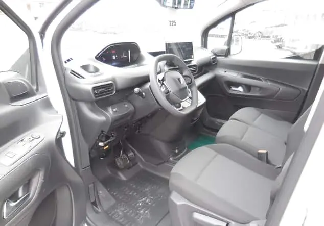 Angebotsdetails Peugeot Partner L2 BlueHDi 130 EAT8*Kamera-NAVI* Kaolinweiß