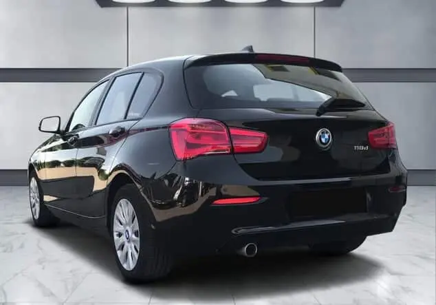 Angebotsdetails BMW 1er 118d, Schaltgetriebe, PDC, Sitzheizung Schwarz Uni