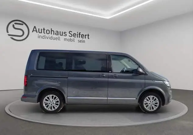 Angebotsdetails Volkswagen T6.1 Multivan Generation SiX 2.0 TDI 4Mot. Grau (Indiumgrau met.)