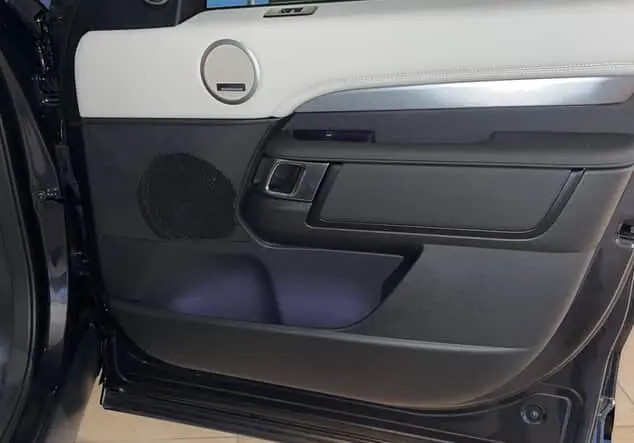 Angebotsdetails Land Rover Discovery Dynamic HSE D300 AWD*PANO*AHK carpathian-grey