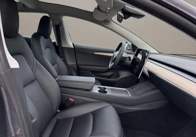 Angebotsdetails Tesla Model 3 Performance grau