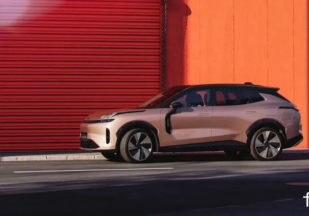 Angebotsdetails LYNK & CO 08 sunset cooper o.ä.