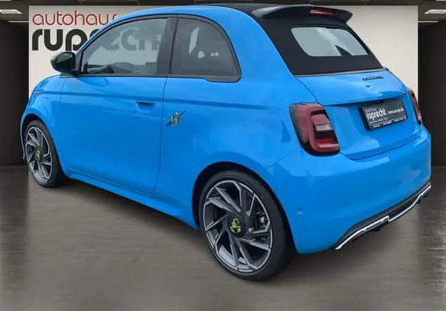 Angebotsdetails Abarth 500e Scorpione Blau