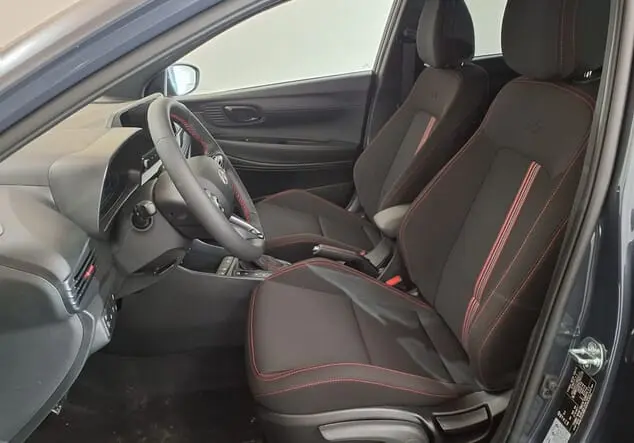 Angebotsdetails Hyundai i20 Hyundai i20 N-Line FL 1.0 T-GDI 74 kW (100 PS) 7-Gang-DSG Aurora Gray Pearl