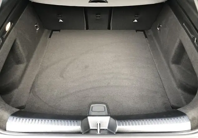 Angebotsdetails Mercedes-Benz CLA 200 Shooting Brake ++verfügbar ab 27.09.25++ Grau manufaktur lack manufaktur alpingrau uni