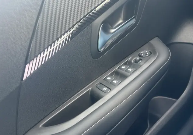 Angebotsdetails Peugeot 208 Allure PureTech 100 +360 CAM+LED+SHZ+NAV+CarPlay+Klimaautom.+ Selenium grau
