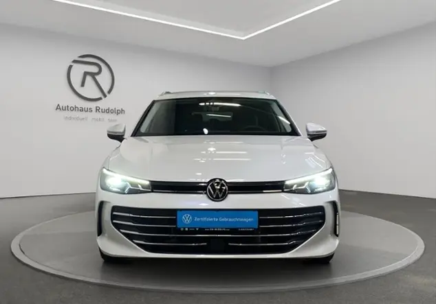 Angebotsdetails Volkswagen Passat Variant B9 1.5 TSI eHybrid Business Weià (Oryxweià Perlmutteffekt)