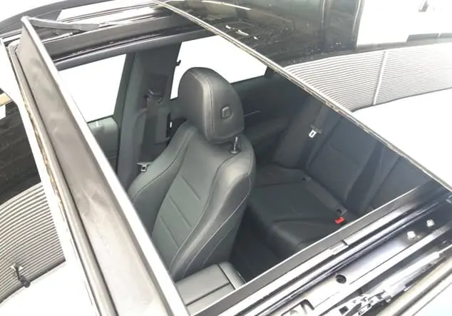 Angebotsdetails Mercedes-Benz GLE 450 4MATIC ++verfügbar ab 25.09.2025++ Metalliclack obsidianschwarz