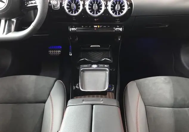 Angebotsdetails Mercedes-Benz A 180 ++sofort verfügbar++ Graulack mountaingrau