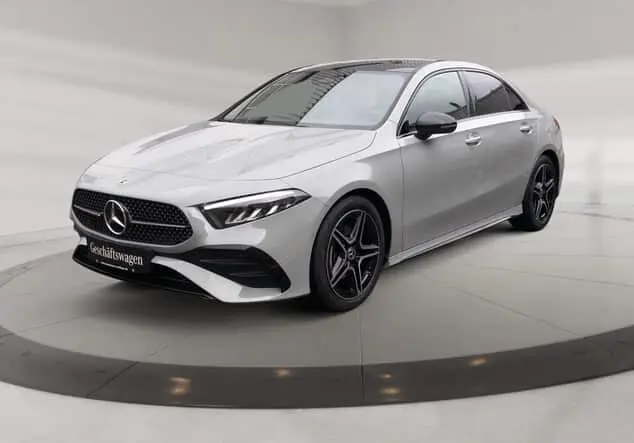 Angebotsdetails Mercedes-Benz A-Klasse 200 Limousine ++ verfügbar ab 15.03.2026 ++ Grau manufaktur lack manufaktur alpingrau uni