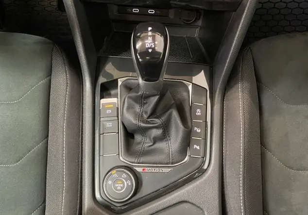 Angebotsdetails Volkswagen Tiguan 2.0 TSI 4Motion Elegance / K Grau (Delfingrau Metallic)