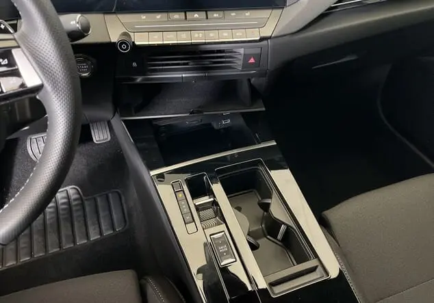 Angebotsdetails Opel Astra Opel Astra GS 1.2 Turbo 96 kW (130 PS) 8-Gang Automatikgetriebe Karbon Schwarz Metallic