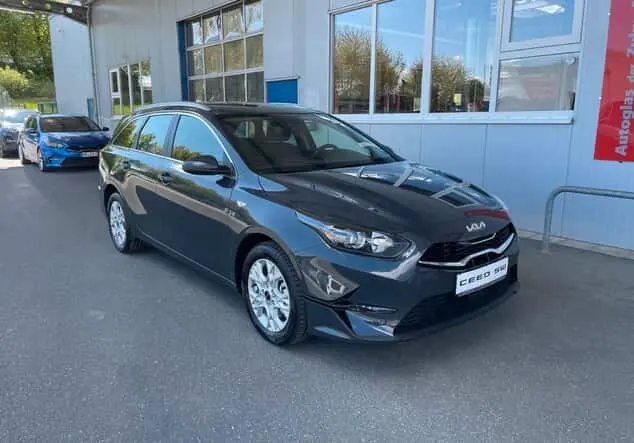 Angebotsdetails Kia Ceed Sporty Wagon Sportswagon Vision Komf+ Grau (DARK PENTA METAL M)
