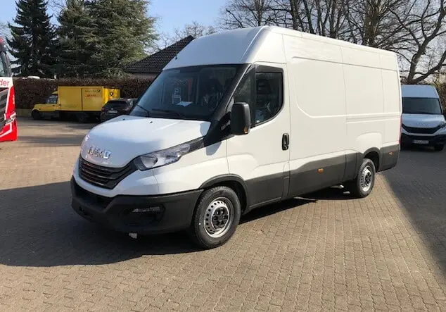 Angebotsdetails Iveco Daily Automatik Ladeboden Weiß