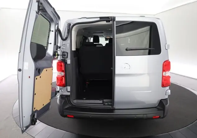 Angebotsdetails Opel Vivaro Opel Vivaro Kombi 9-Sitzer Lang 2.0 BlueHDi 180 130 kW (177 PS) 8-Gang Automatikgetriebe Kontrast-Grau (Metallic)