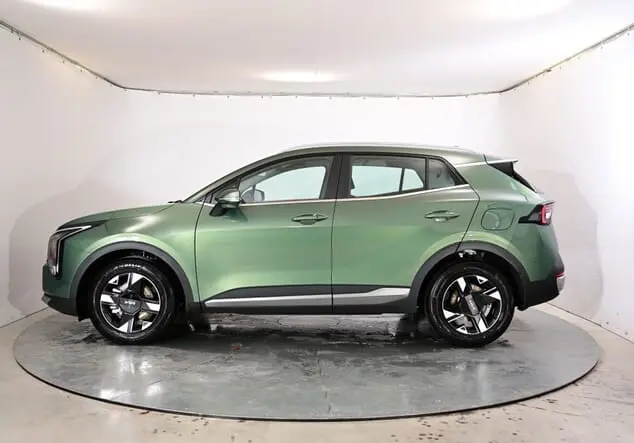 Angebotsdetails Kia Sportage Kia Sportage LX Plus 1.6 T-GDI 110 kW (150 PS) 7-Gang-DCT Experience Grün Metallic