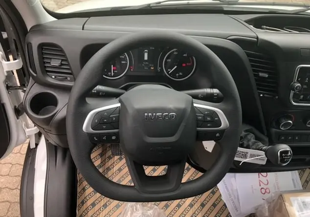 Angebotsdetails Iveco Daily Rückfahrkamera Ladungssicherung Weiß