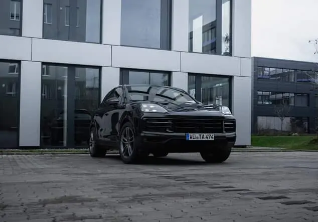Angebotsdetails Porsche Cayenne Cayenne S, 474 PS, Anhängerkupplung, Automatik, schwarz