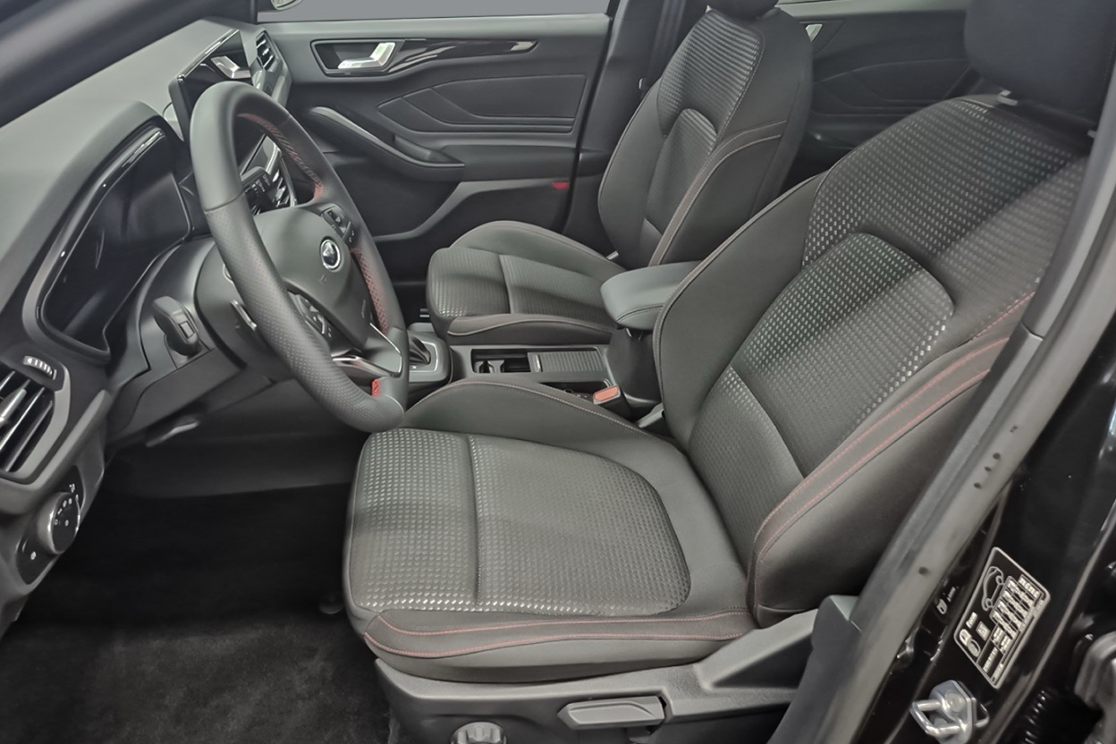 Angebotsdetails Ford Focus Turnier | Agate Schwarz Metallic Diesel -